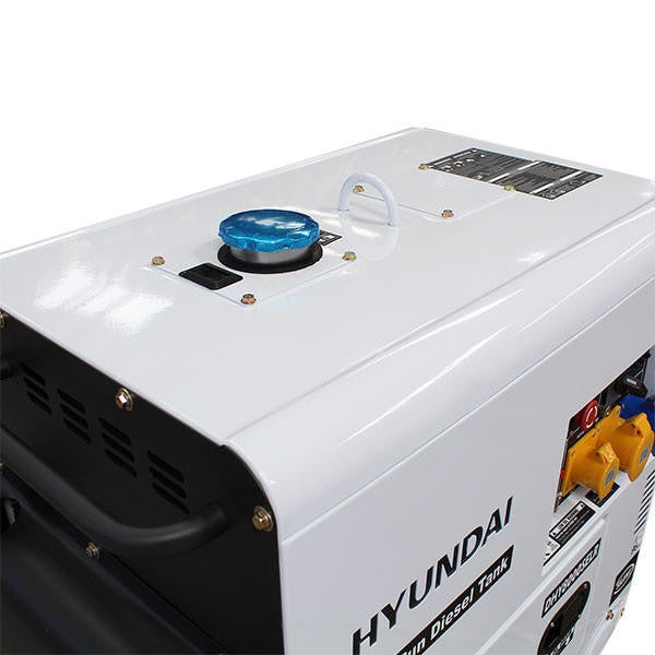 Hyundai 5.8kW / 7.5kVA* Silenced Diesel Generator, 3000rpm, Long Running Standby, 230v Single Phase Output | DHY8000SELR