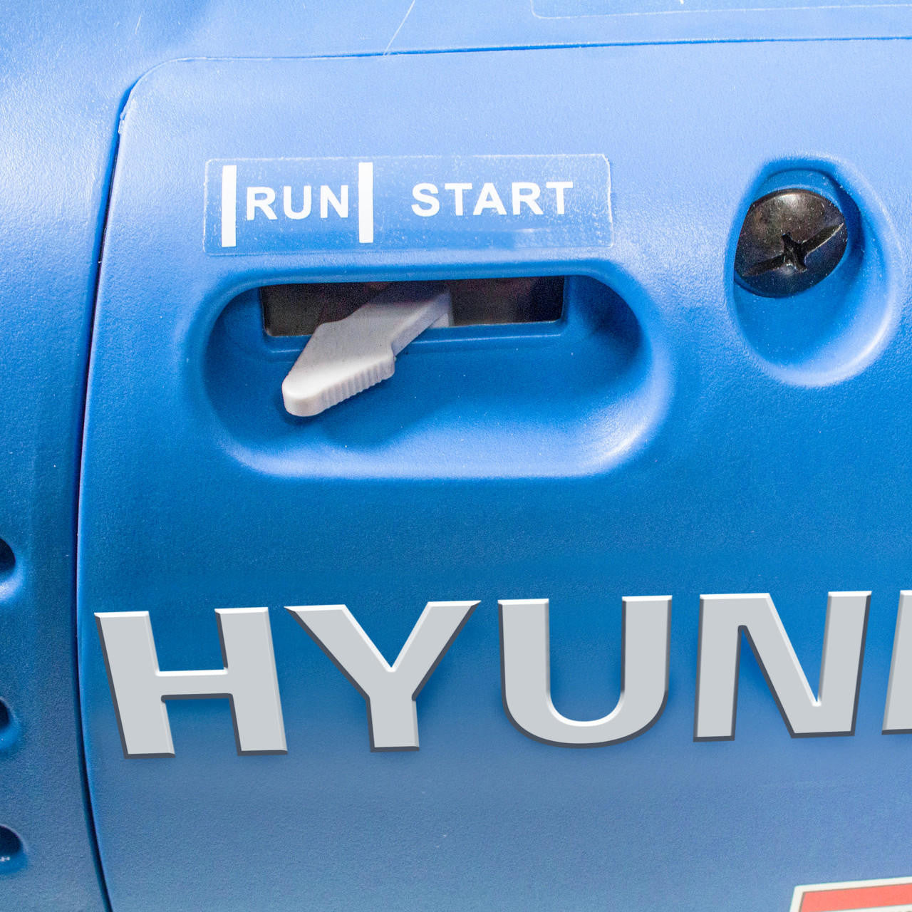 Hyundai 1000W / 1kW Petrol Inverter Generator, Pure Sine Wave Output, Portable, Lightweight & Style, Low Noise | HY1000Si