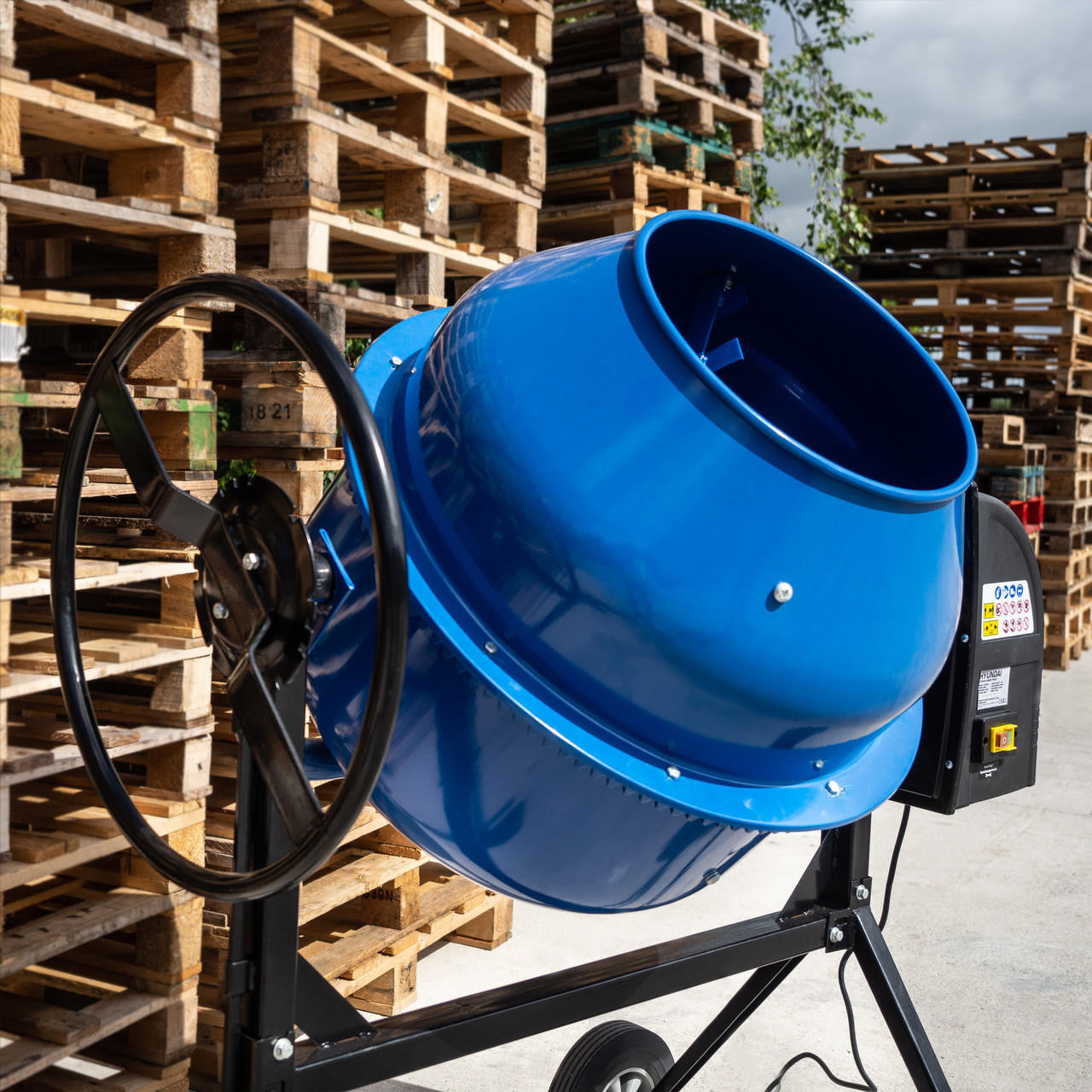Hyundai 650w 160L Portable Electric Cement Concrete Mixer 230v | HYCM160E