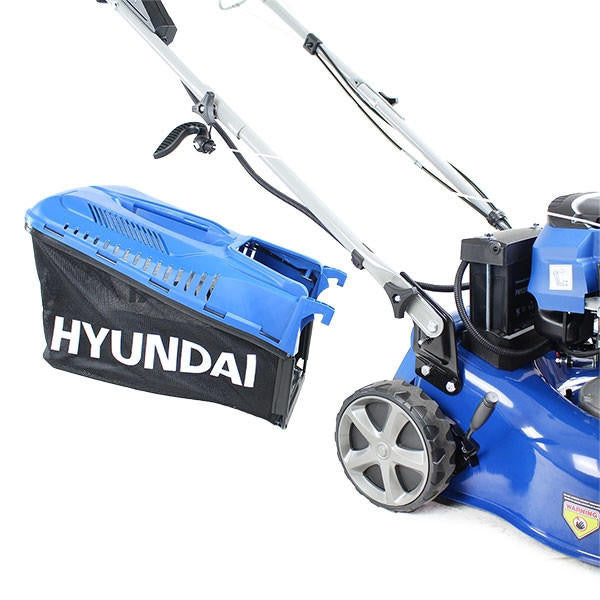 Hyundai 17"/42cm 139cc Electric-Start Self-Propelled Petrol Lawnmower | HYM430SPE