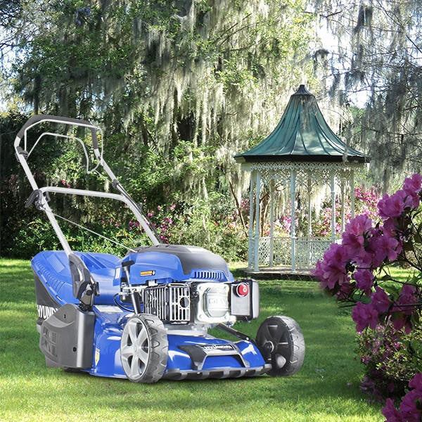 Hyundai 17"/43cm 139cc Self-Propelled Petrol Roller Lawnmower | HYM430SPR