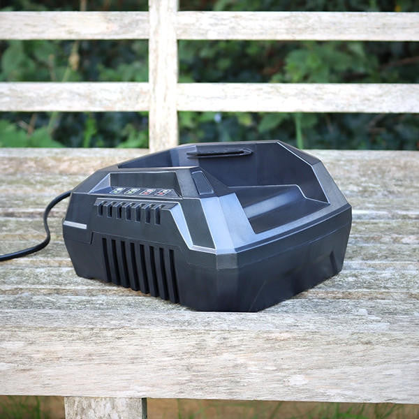 Hyundai 40V Garden Machinery Fast Charger | HYCH405