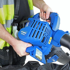 Hyundai 26cc 3-in-1 Petrol Leaf Blower, Garden Vac & Shredder, 157mph Air Speed, 40L Collection Bag | HYBV2600X
