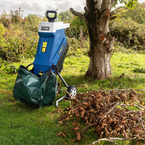 Hyundai 2400w Electric Garden Shredder 2.4kW 230v 45L Collector | HYCH2400E