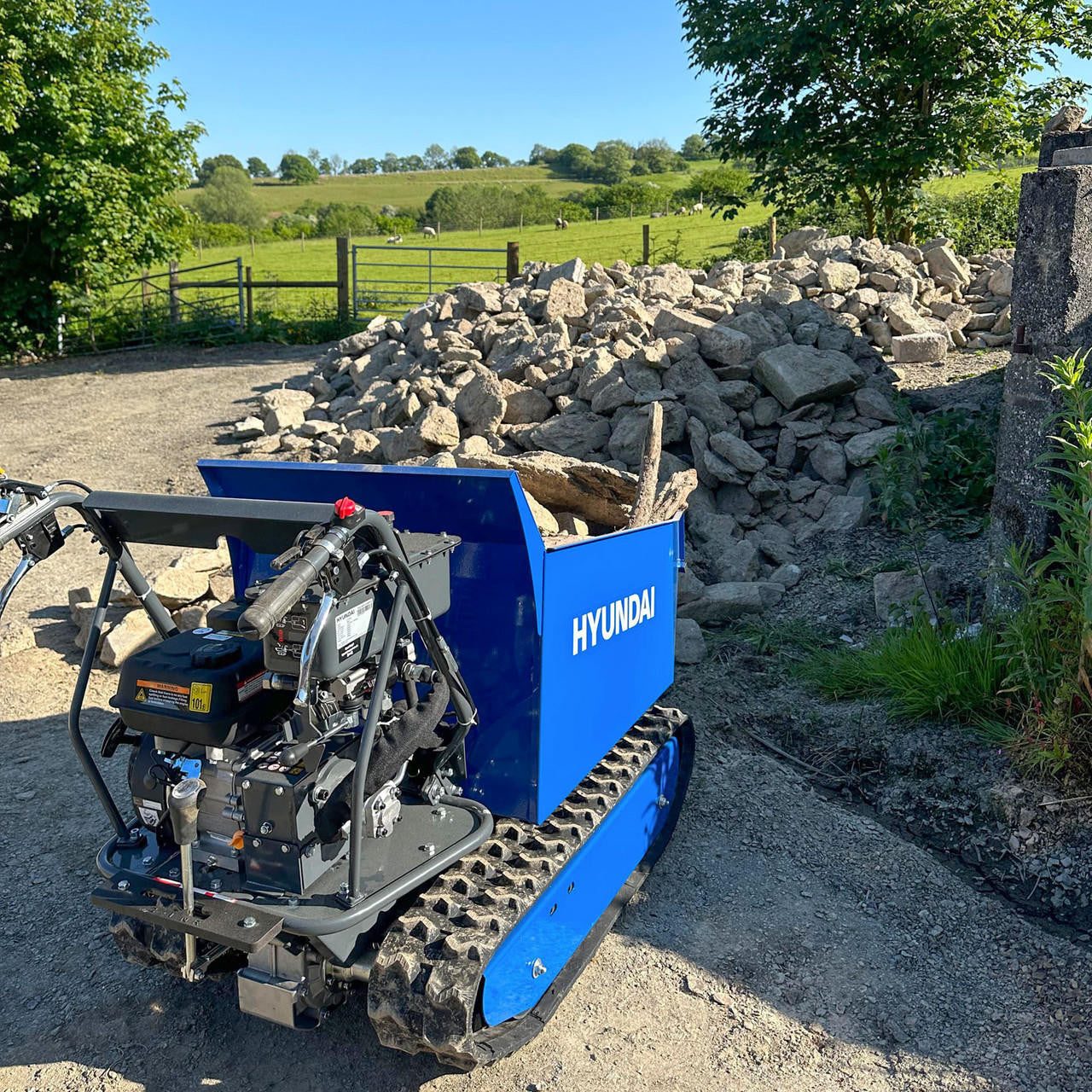 Hyundai 196cc 500kg Petrol Tracked Mini Dumper Power Barrow Transporter | HYTD500