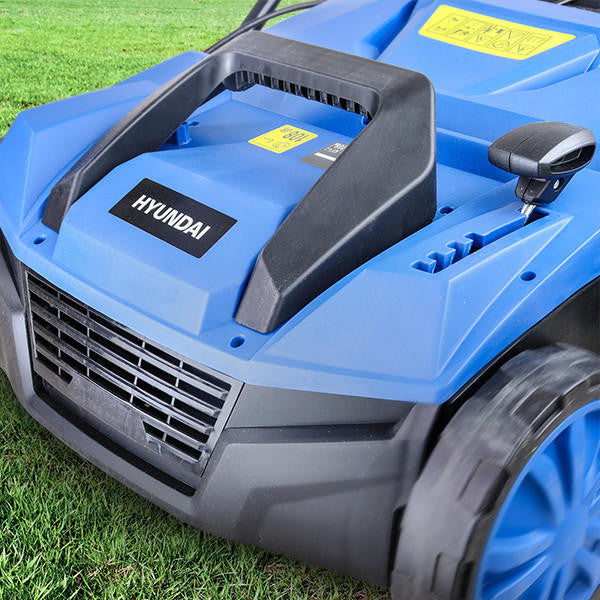 Hyundai 15'' / 38cm Electric Lawn Scarifier Aerator Lawn Rake 1800W 230V | HYSC1800E