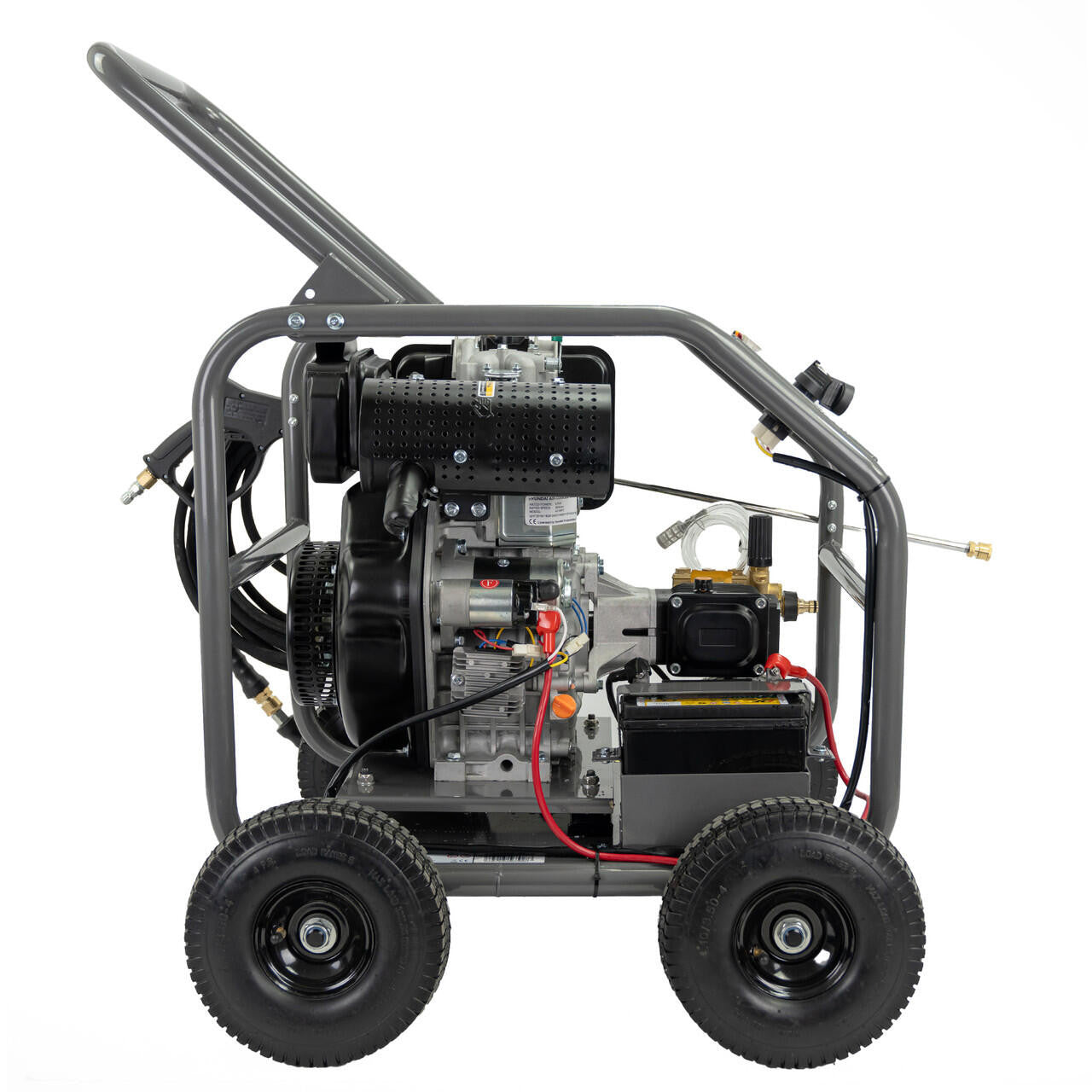Hyundai 4000psi / 275 bar Diesel Pressure Washer, Annovi Reverberi Triplex Pump, 13L/min with 10m Hose | HYW4000DE2