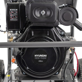 Hyundai 4000psi / 275 bar Diesel Pressure Washer, Annovi Reverberi Triplex Pump, 13L/min with 10m Hose | HYW4000DE2