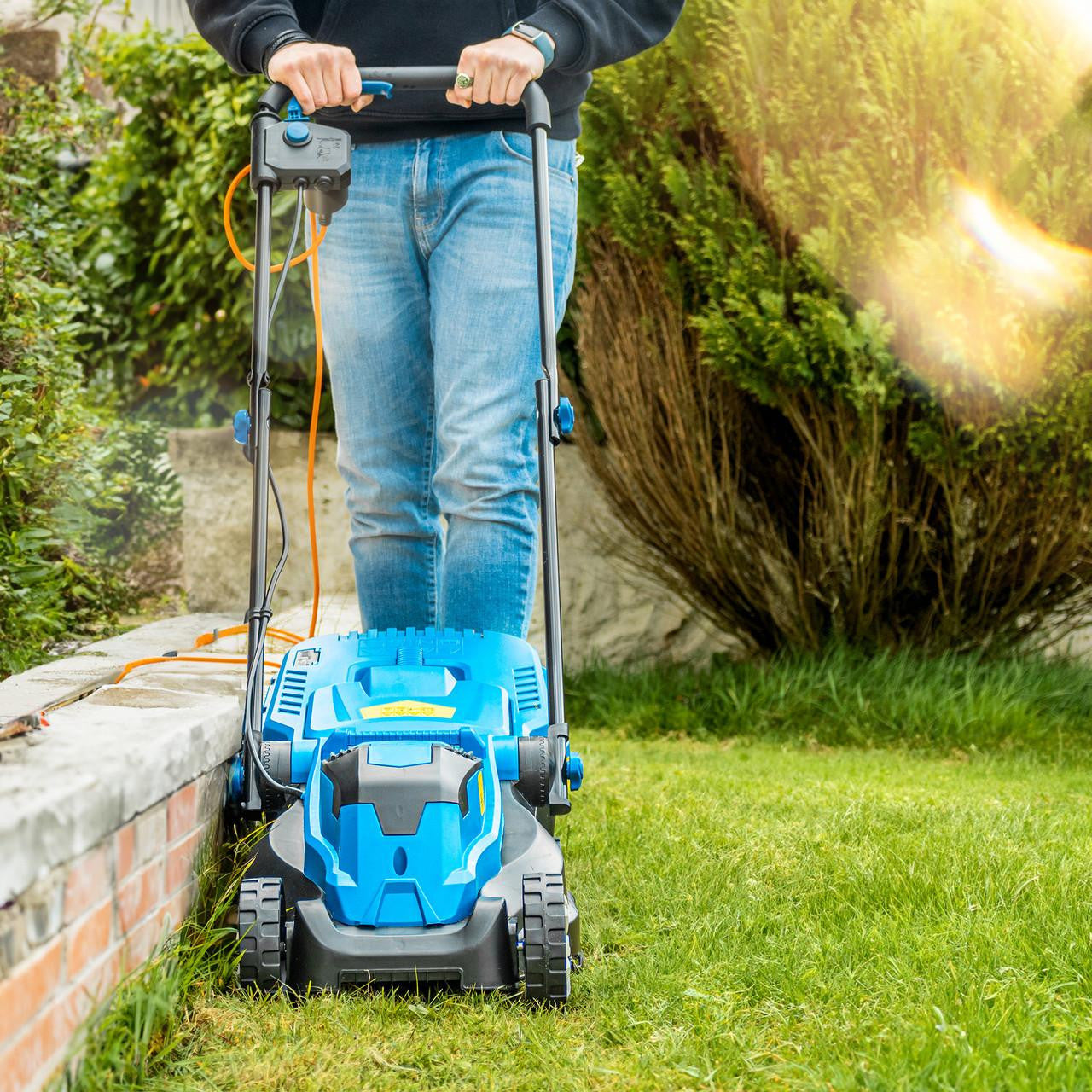 Hyundai Electric Lawn Care Bundle, 1300W 33cm Cut Lawn Mower & 250W Grass Trimmer | HYM3313EGT