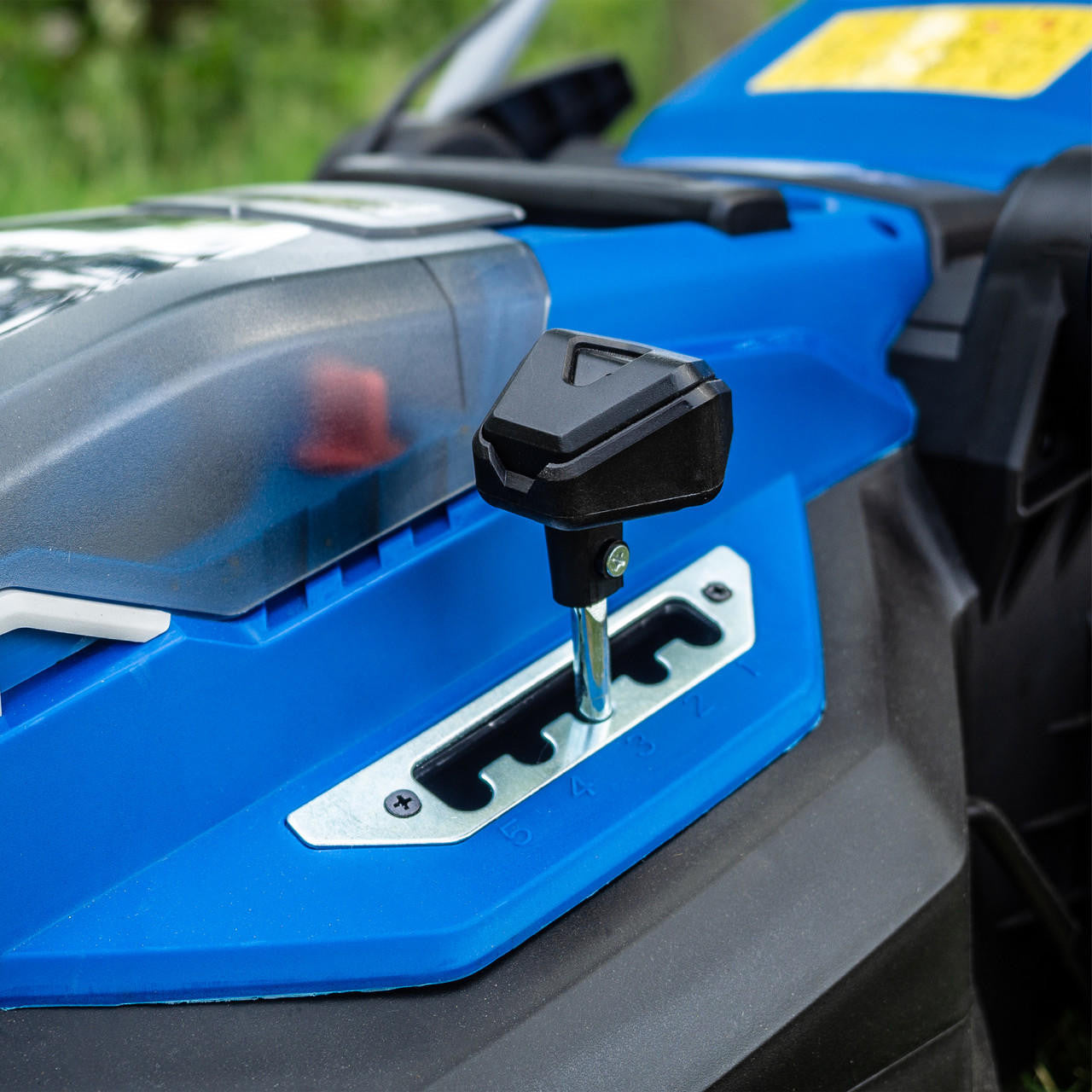 Hyundai 15'' / 38cm 40v Cordless Roller Lawnmower 2.5Ah Li-Ion Battery Battery | HYM40LI380P