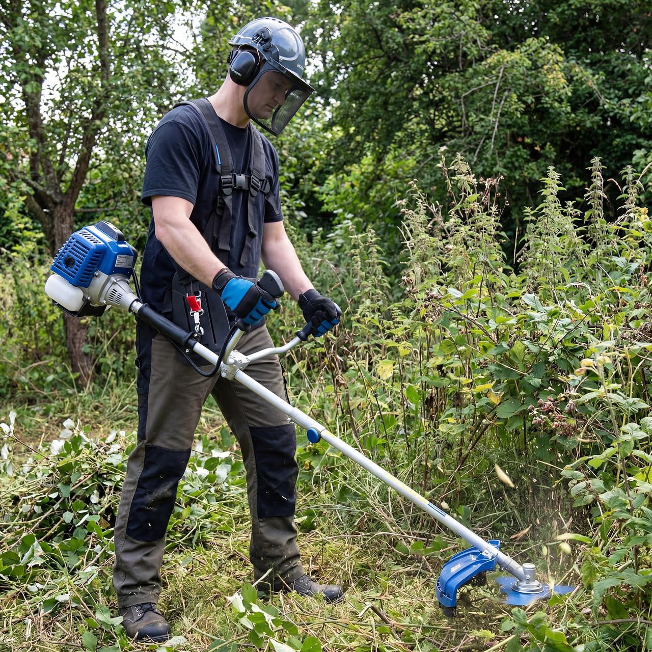 Hyundai 56cc Petrol Brushcutter and Grass Trimmer, 2-in-1, Includes Harness | HYBC5600X