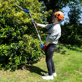 Hyundai 20V 410mm Cordless Long Reach Pole Hedge Trimmer 2Ah Li-Ion Battery | HY2191