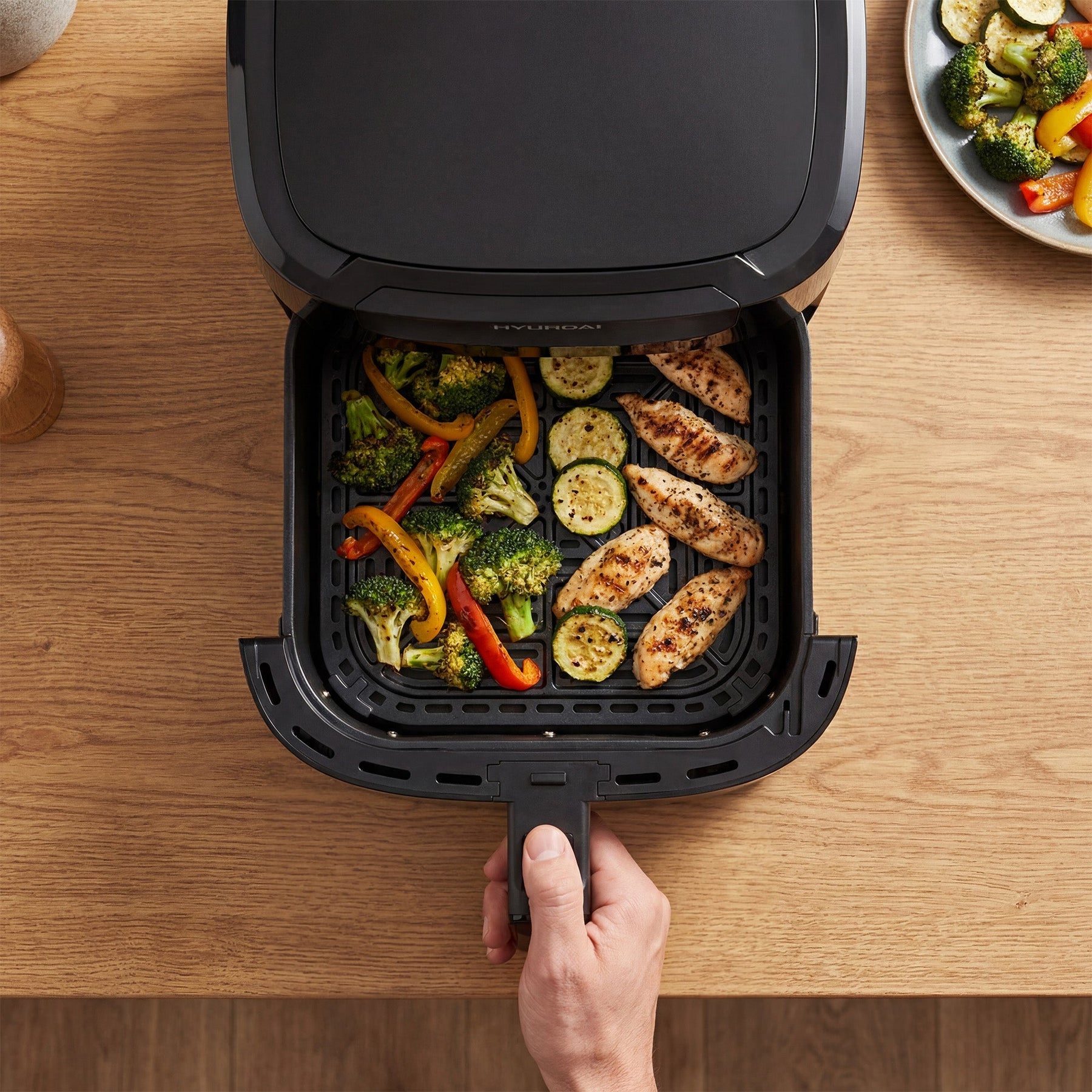 HYUNDAI 5L Digital Air Fryer, 8 Preset Programmes, 1500W | HYAF5001DB