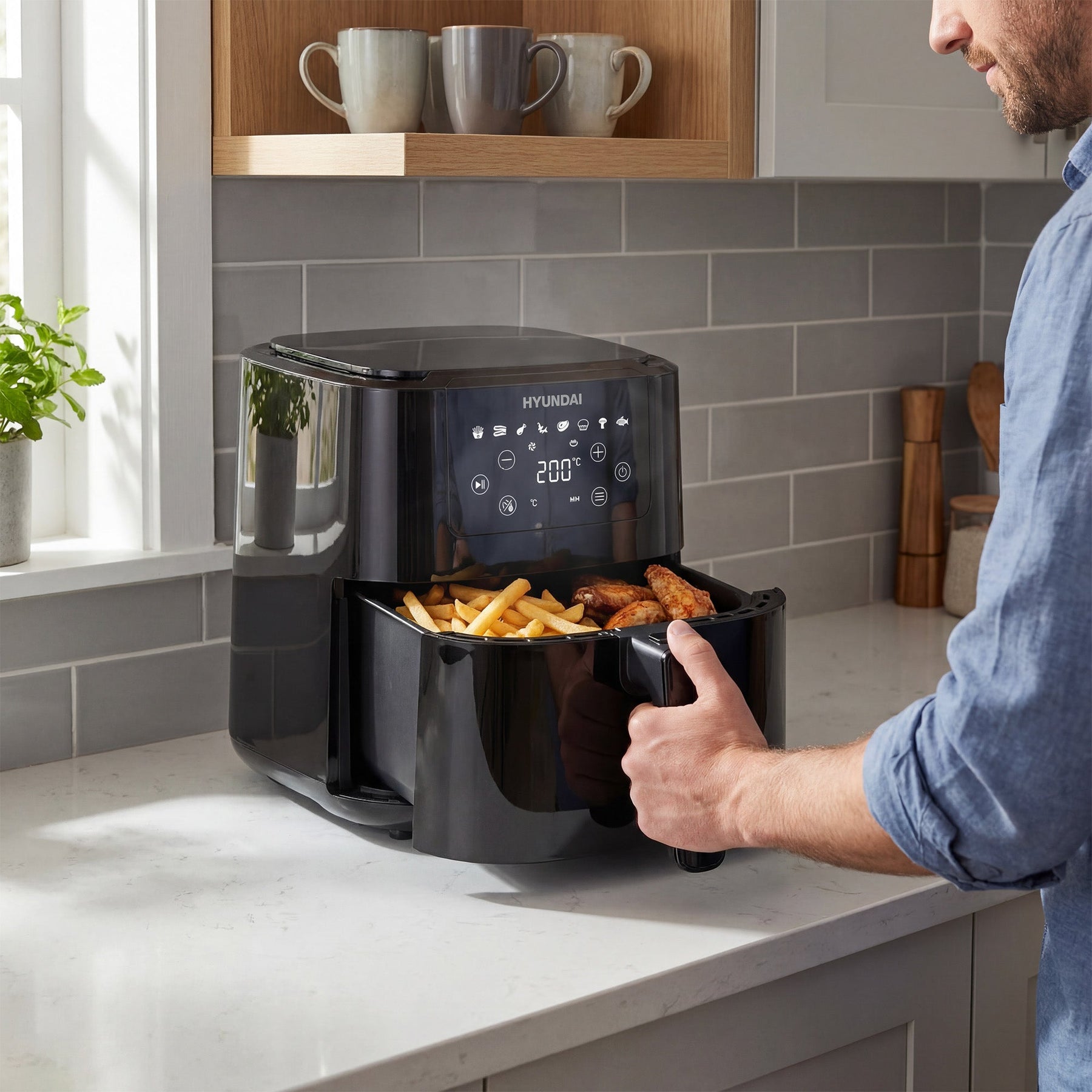 HYUNDAI 5L Digital Air Fryer, 8 Preset Programmes, 1500W | HYAF5001DB