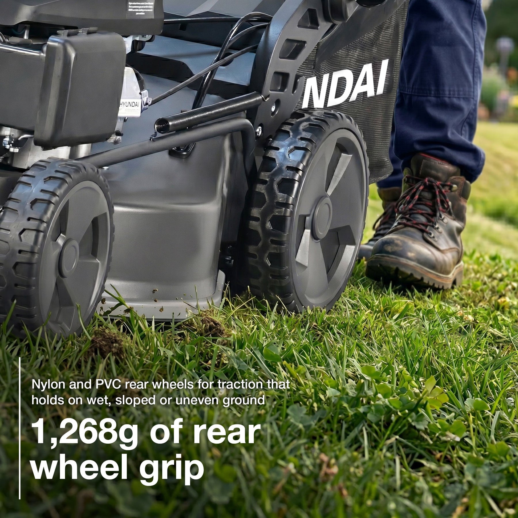 Hyundai 21" / 53cm Self-Propelled PRO Petrol Lawnmower, Pro-series Build, 196cc Engine | HYM530SPPRO
