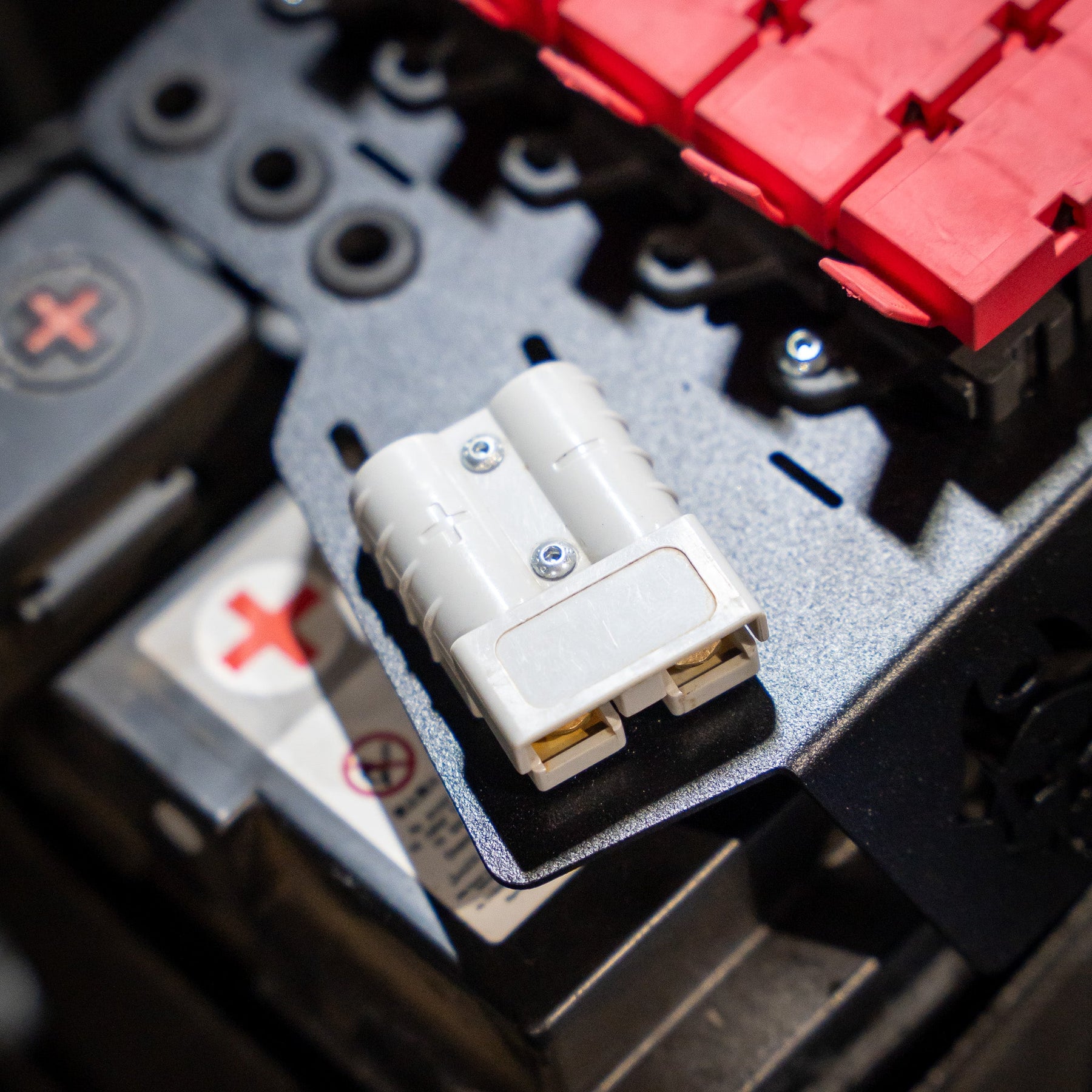 Battery Mounted Fuse Holder | GWM Tank 300