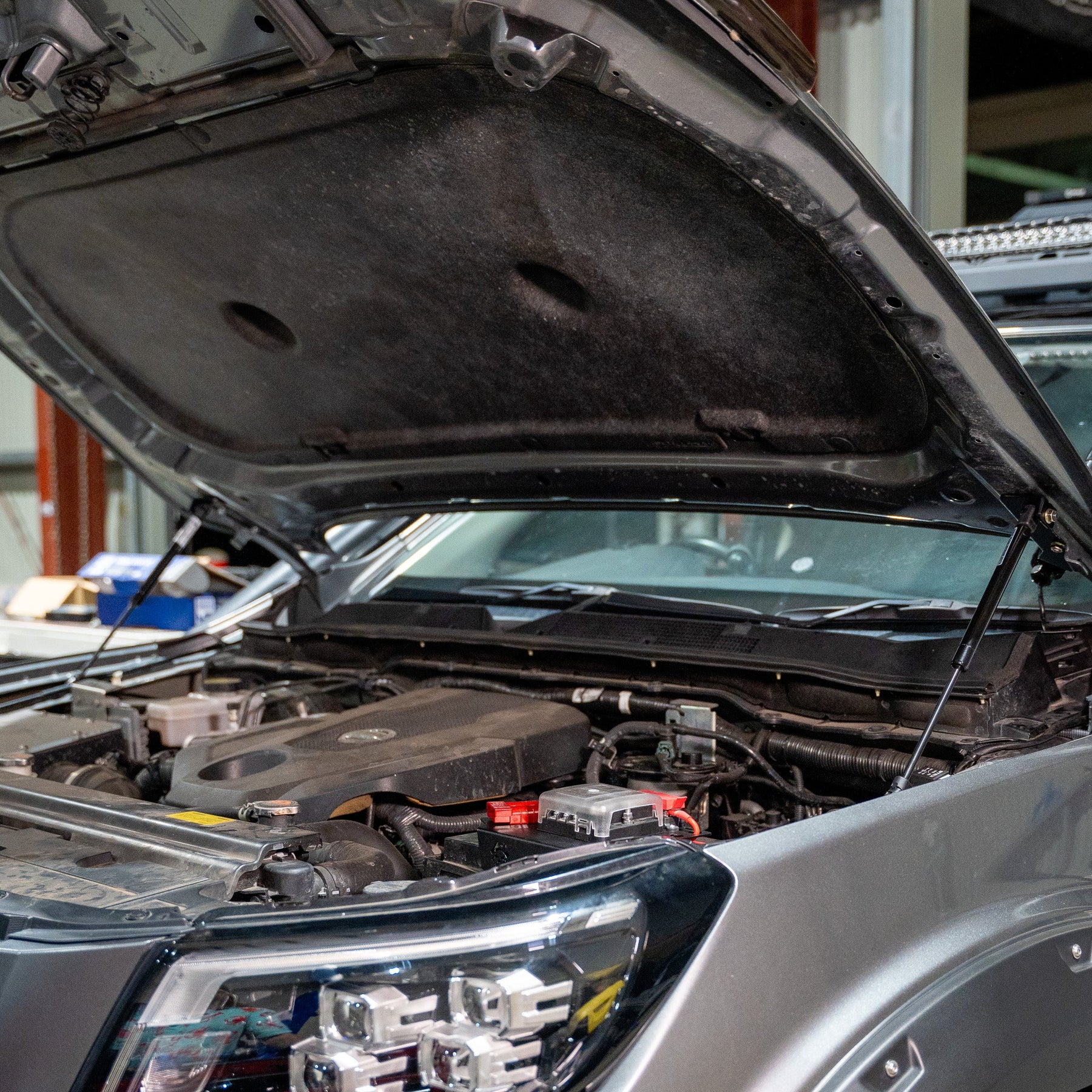 Bonnet Strut Kit | Nissan Navara NP300