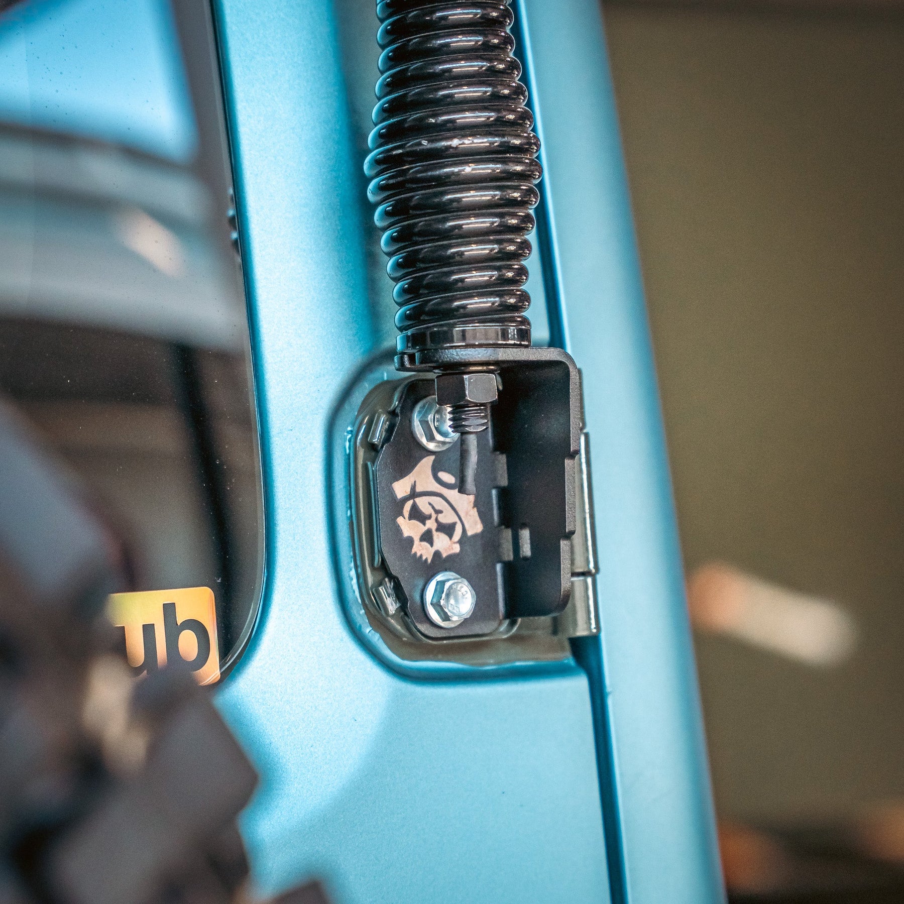 Rear Door Hinge Aerial Mount | Suzuki Jimny JB64 | JB74