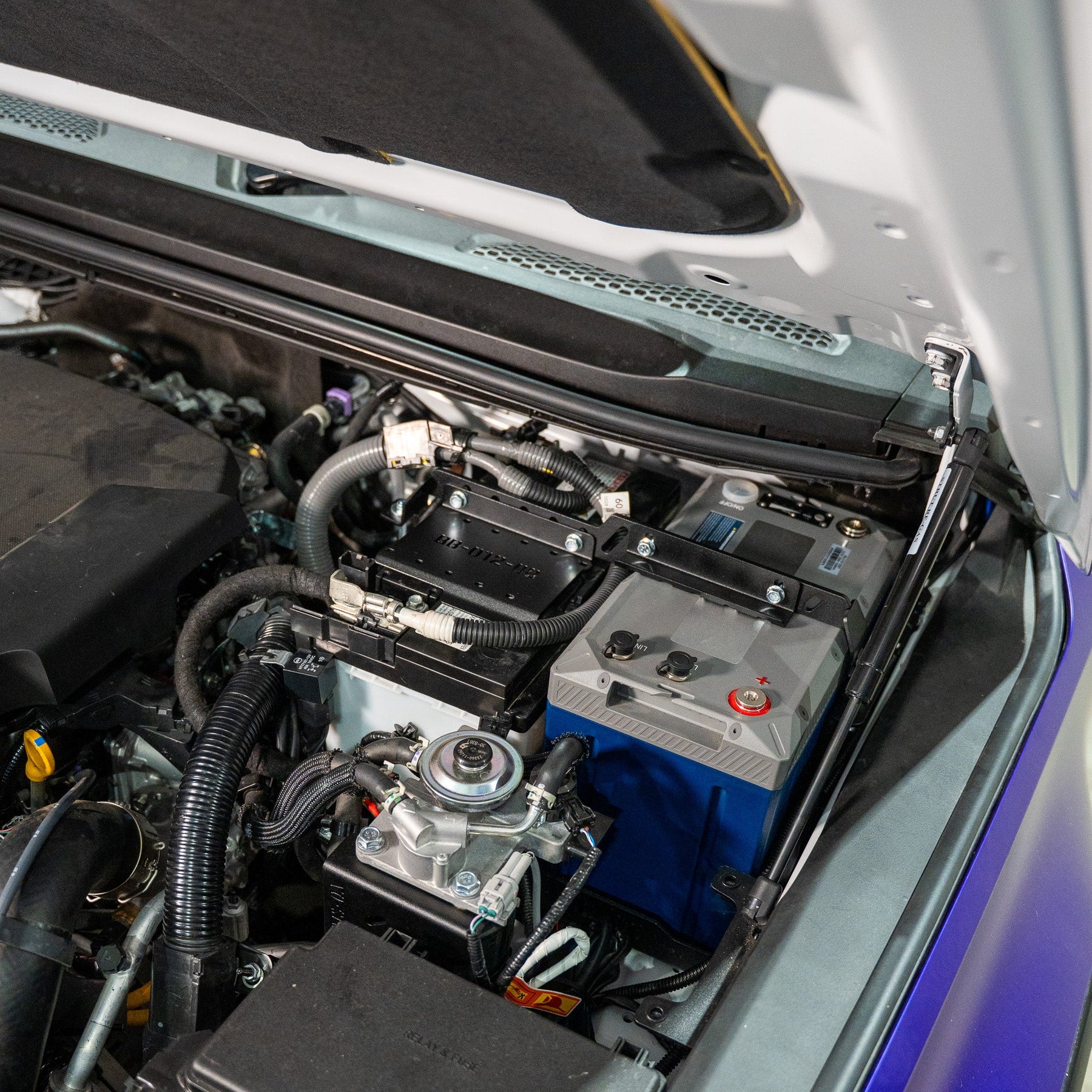 Under Bonnet Dual Battery Mount | Toyota Prado 250