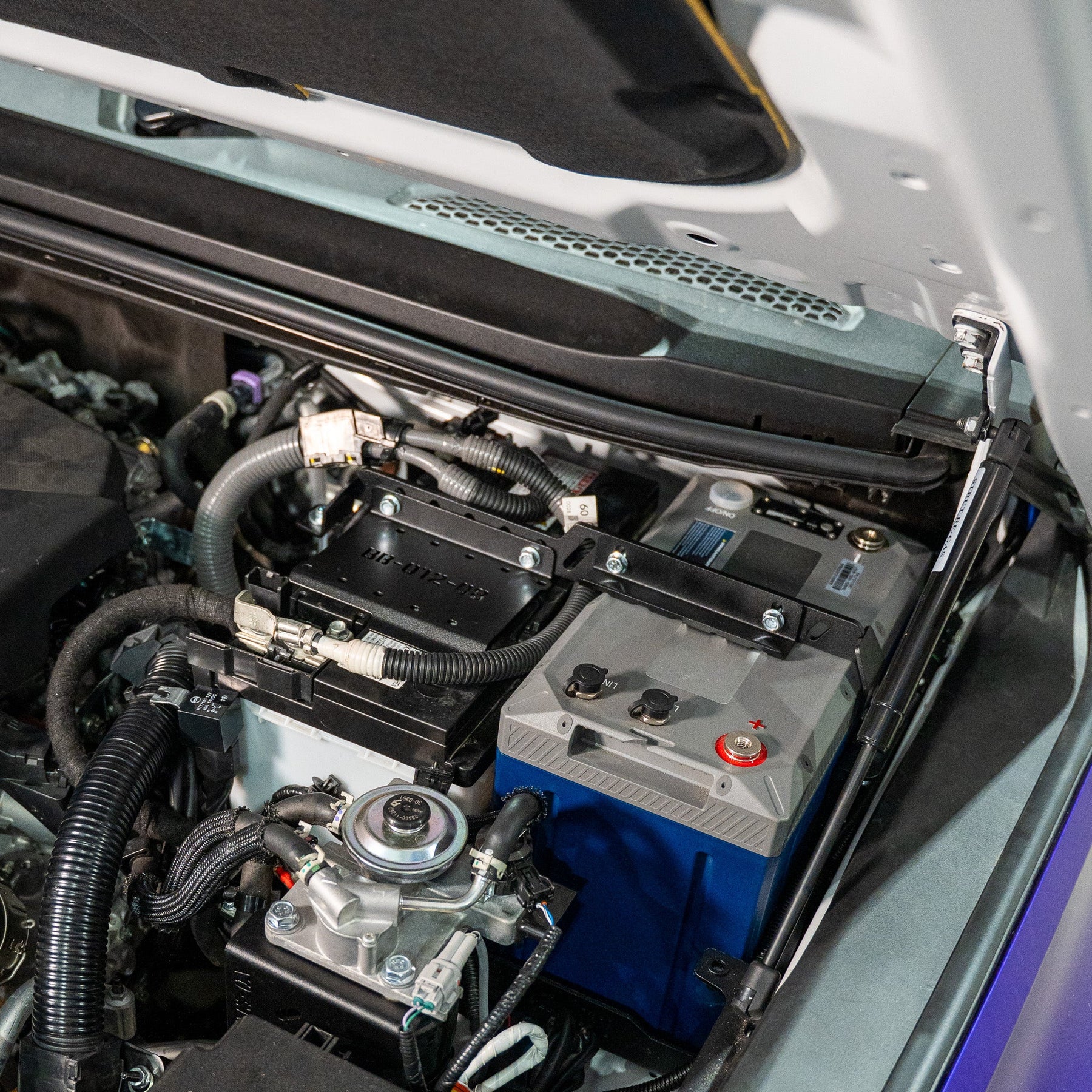 Under Bonnet Dual Battery Mount | Toyota Prado 250