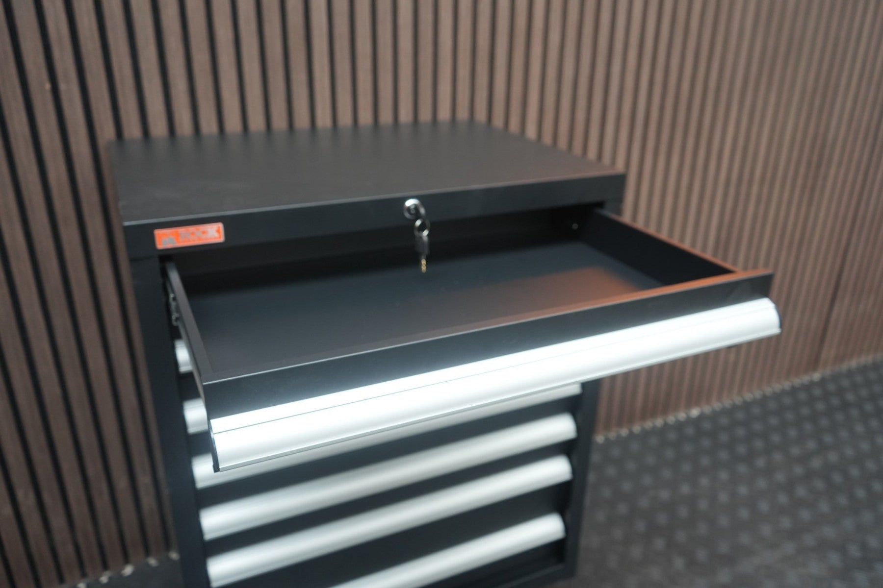 Rock RT-013 26" Steel Tool chest with 7 drawers
