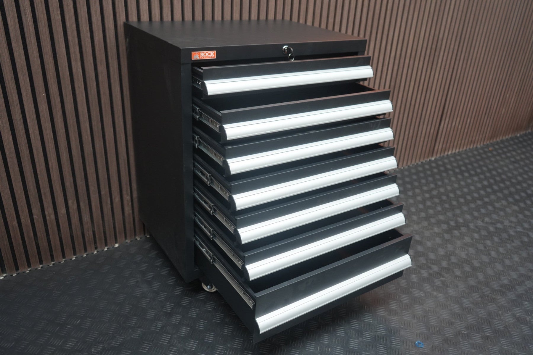 Rock RT-013 26" Steel Tool chest with 7 drawers