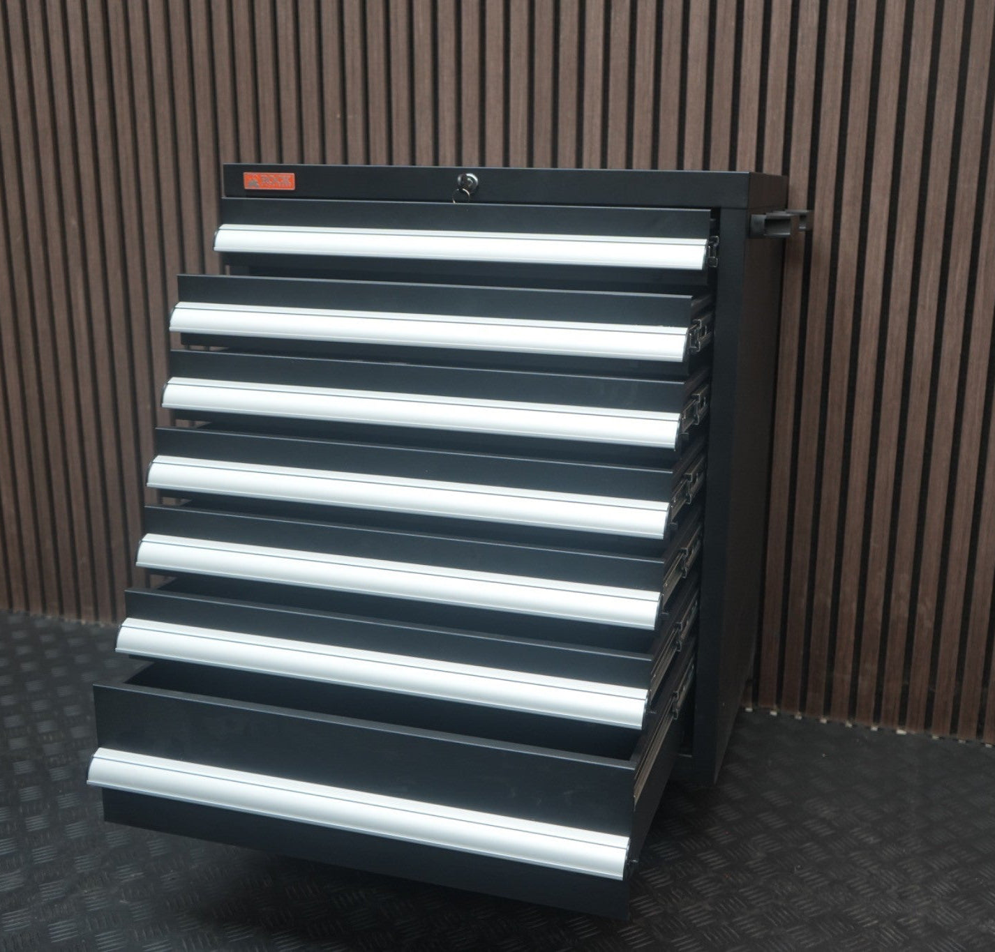 Rock RT-013 26" Steel Tool chest with 7 drawers