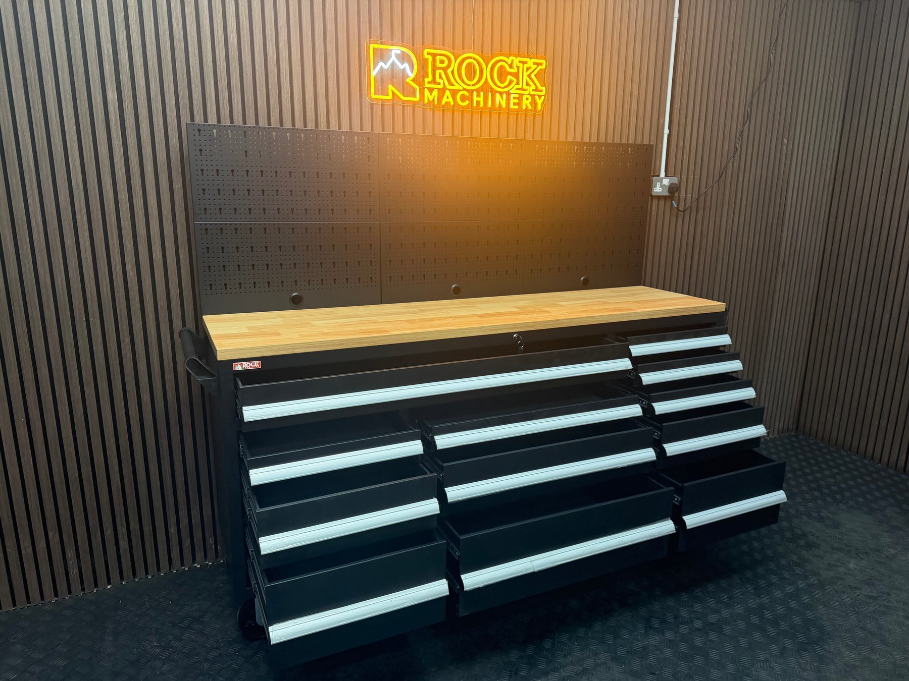 Rock RT-066 Steel 72" Wooden benchtop tool chest with backboard