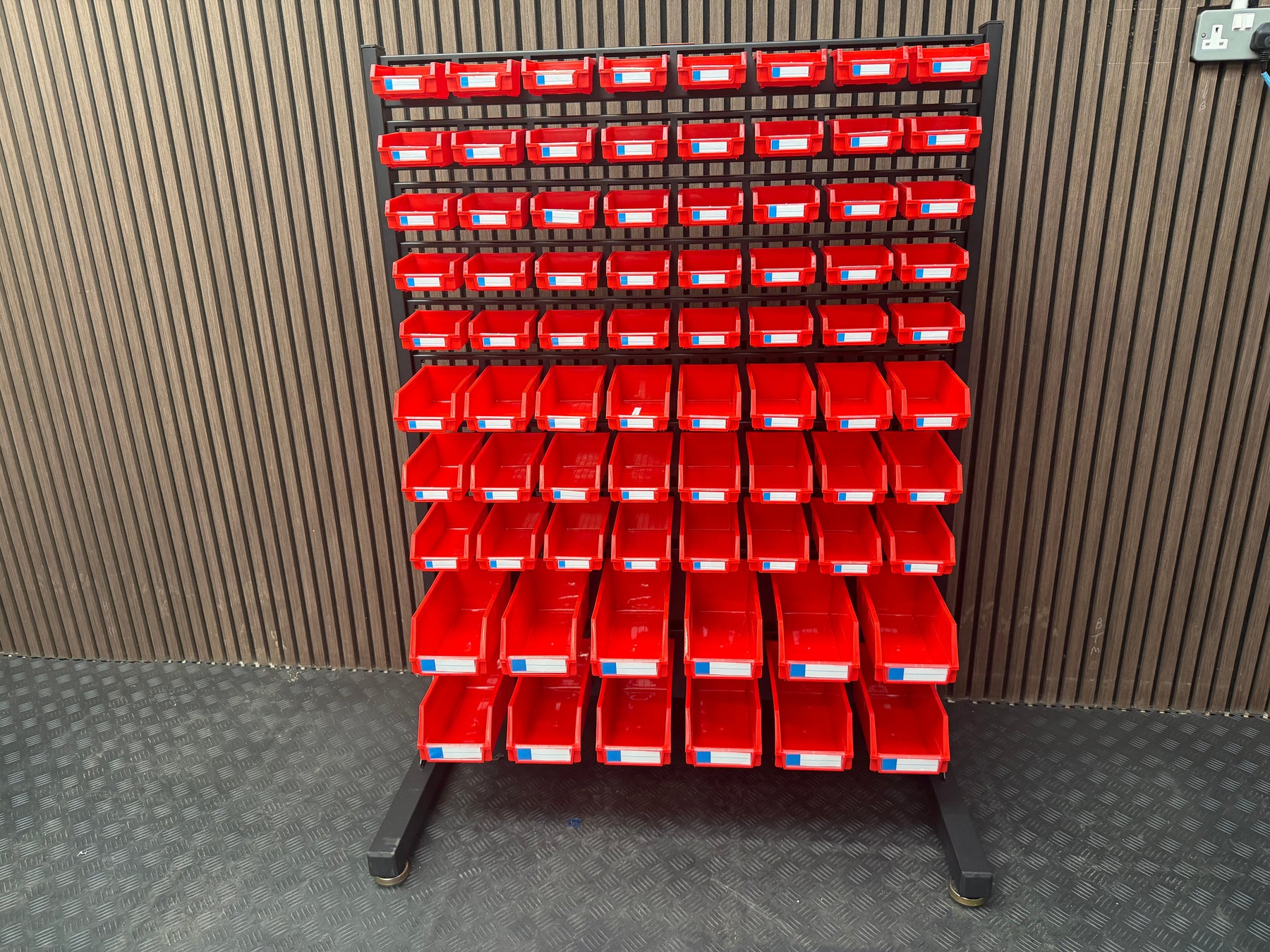 Rock RT-050 Workshop consumables rack with boxes