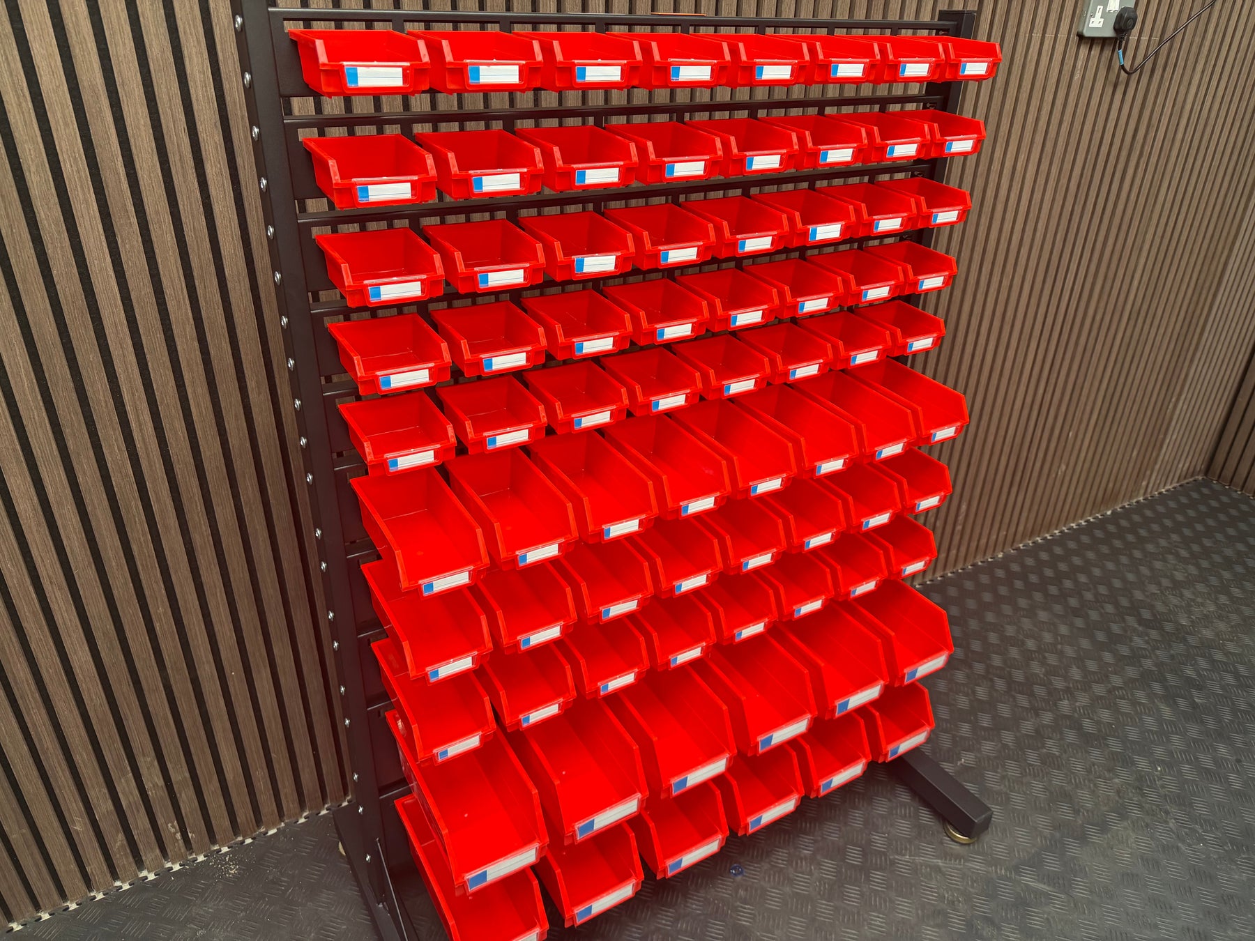 Rock RT-050 Workshop consumables rack with boxes