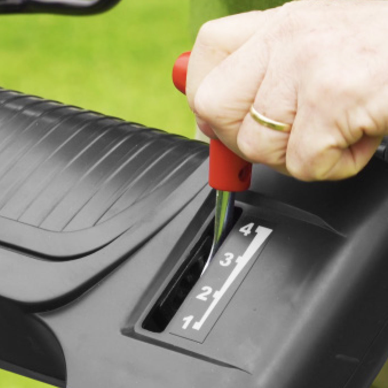 Cobra RM514SPC 20" Petrol Powered Self Propelled Rear Roller Lawnmower
