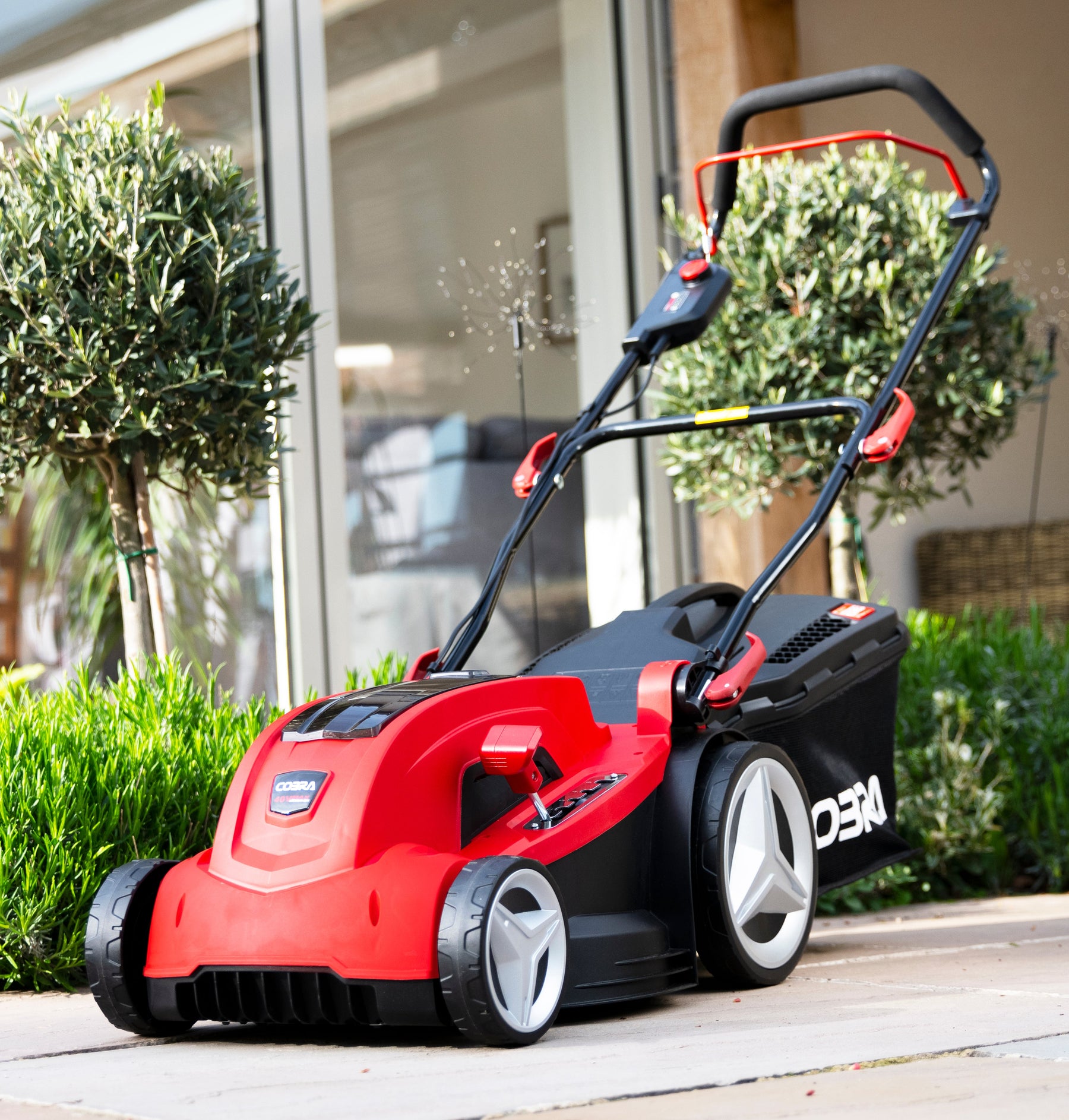 Cobra MX3440V 13" 40v Li-Ion Cordless Lawnmower