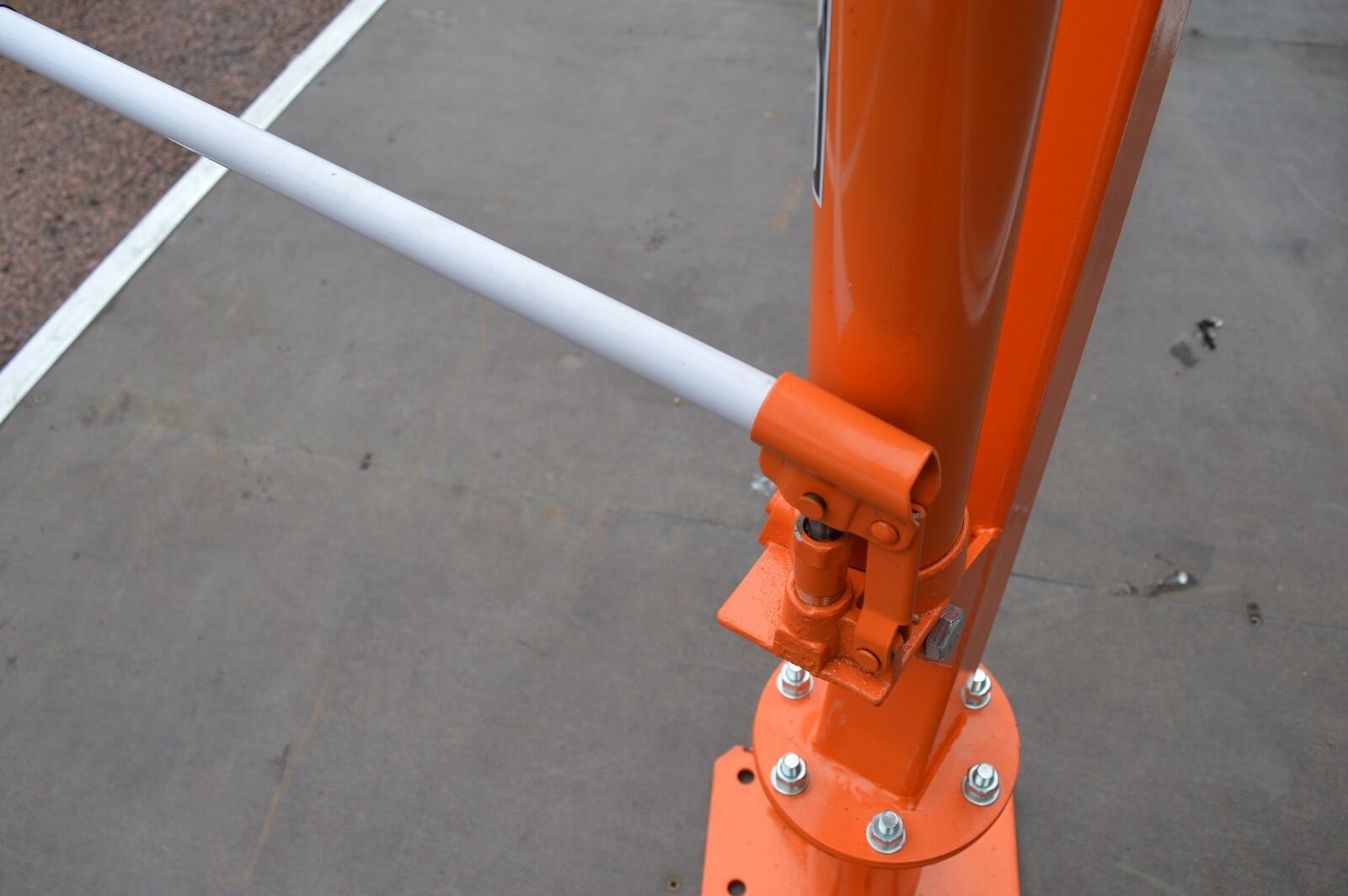 1000lb Swivel Lifting Crane With Winch