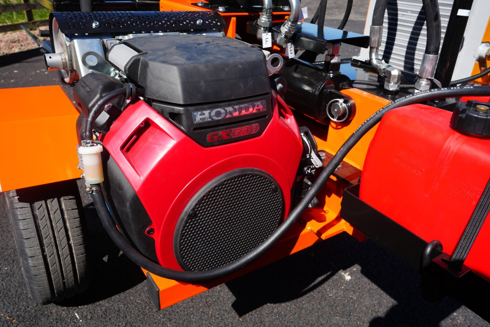 37-Ton Box Wedge Log Splitter