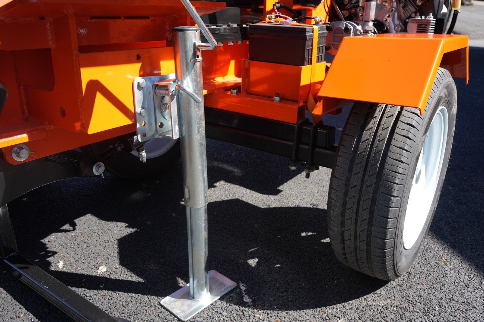 37-Ton Box Wedge Log Splitter