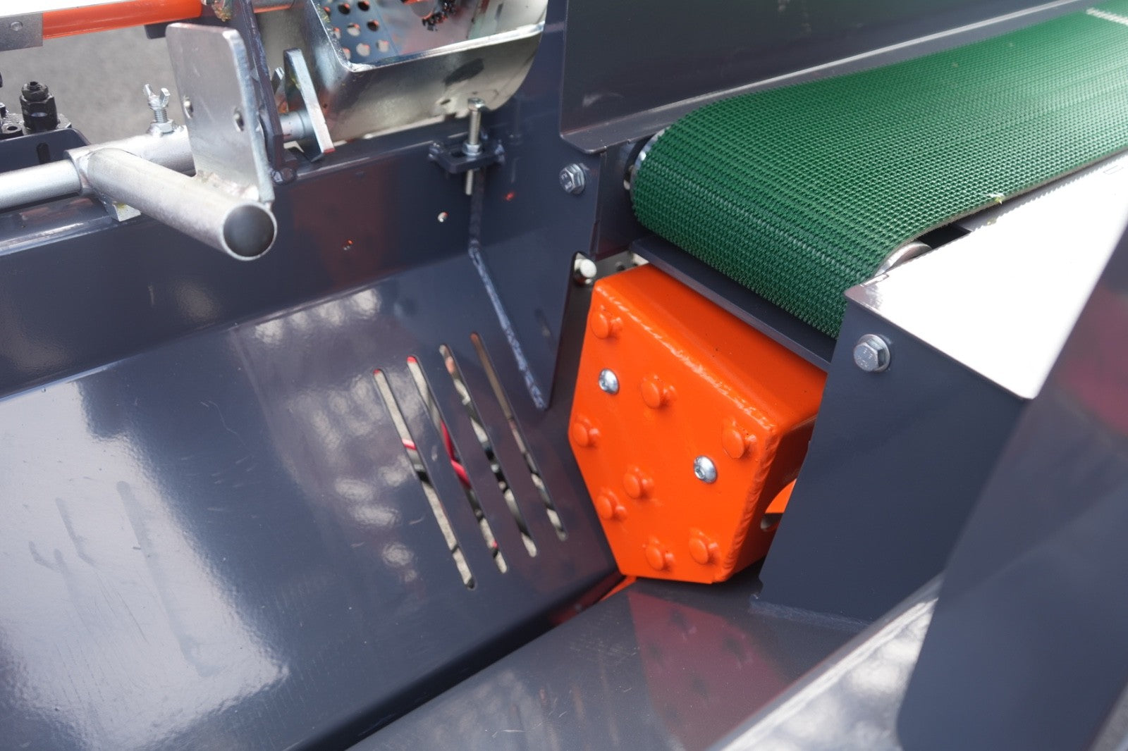 VR20T Dominator Firewood Processor